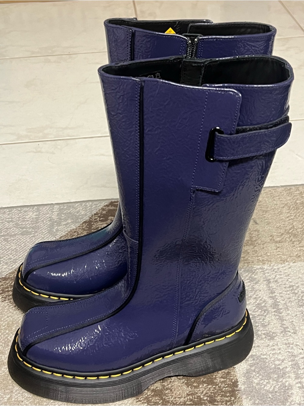 Dr Martens BUZZ HI DISTRESSED PATENT BOOTS - Picture 3 of 12